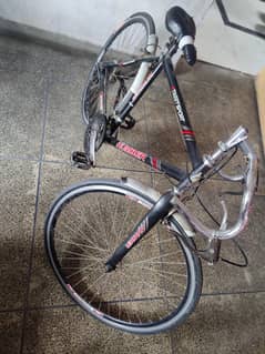 Road Bicycle with 9/10 condition
