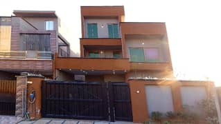 Your Ideal Prime Location 10 Marla House Has Just Become Available In Bankers Housing Society - Block B