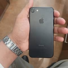 iPhone 7 128 Gb pta Approved