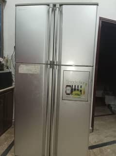 4 doors Dawlance fridge