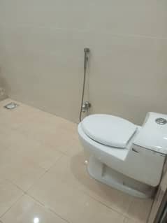 10 marla brand new 2nd floor for rent uet society block C