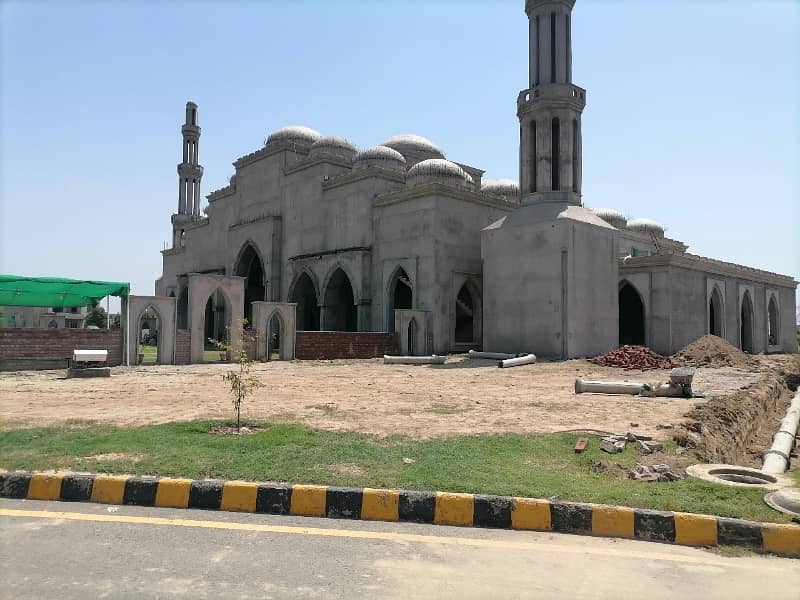 A Well Designed Prime Location Residential Plot Is Up For Sale In An Ideal Location In Faisalabad 3