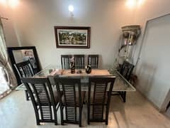 Selling 8 seater dining table