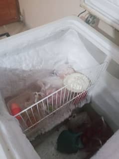 Slightly used freezer in 8/10 condition