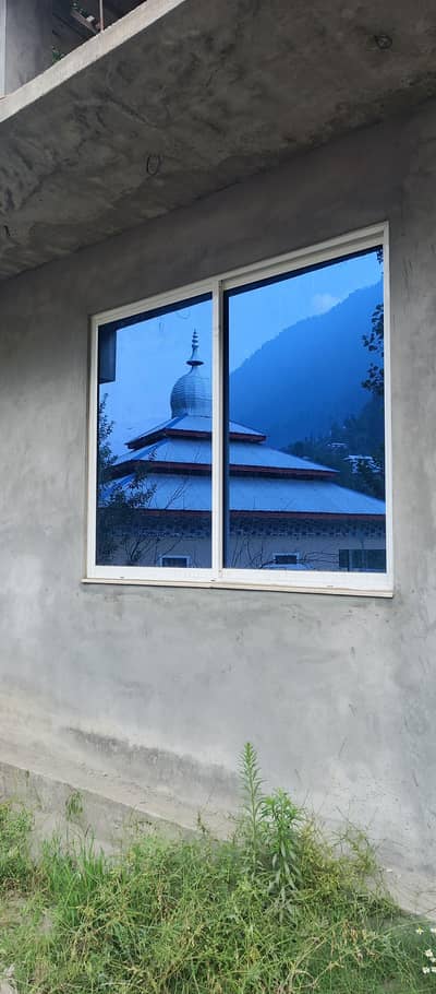 12mm Glass & Aluminum Glass Window & Interior