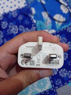Huawei charger full packed  only used 1 week