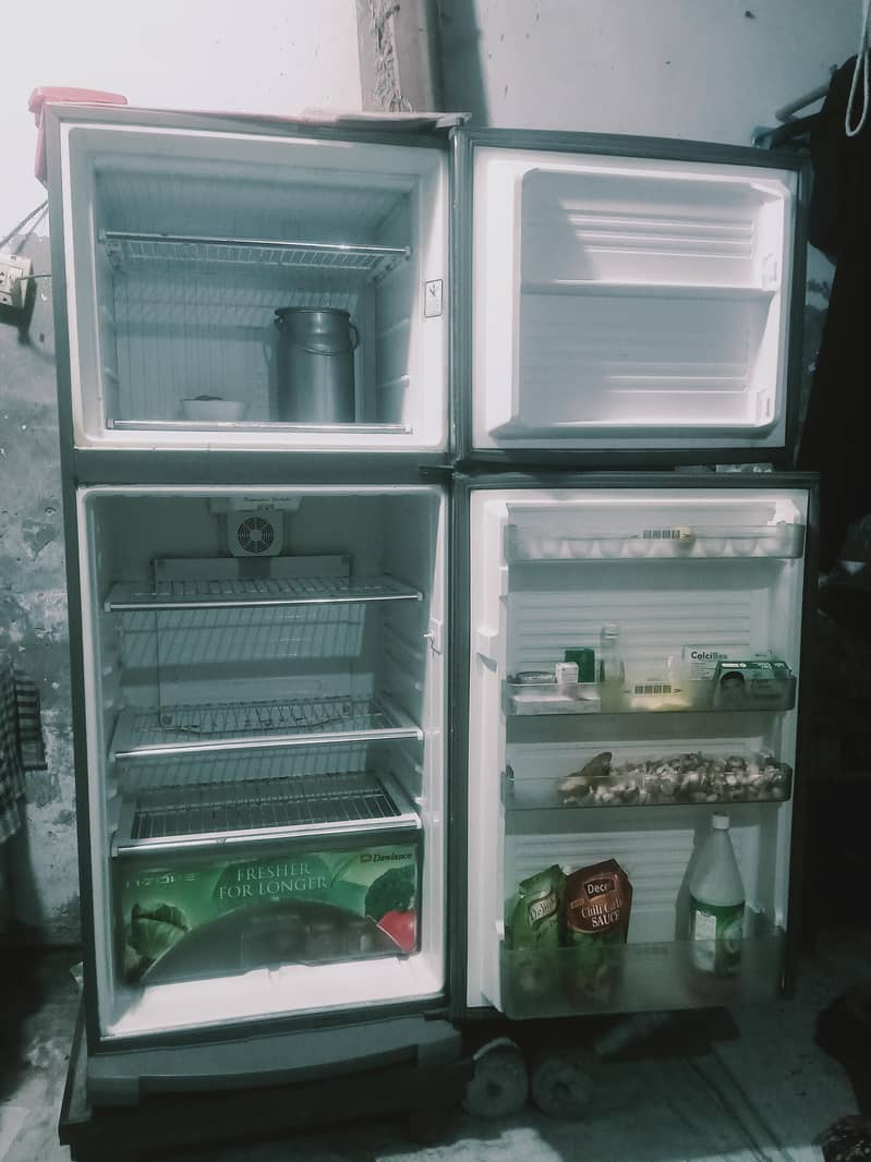 dawlance fridge 1