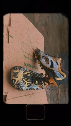 Unbelievable offer   a football shose in 3500 only!!!!