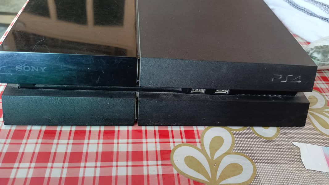 Ps4 with Orignal Controller 5
