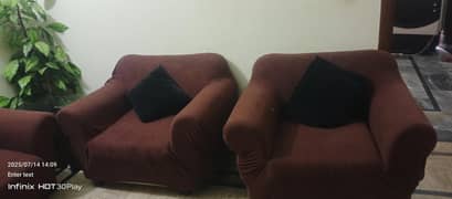 5 seater sofa set used in normal condition