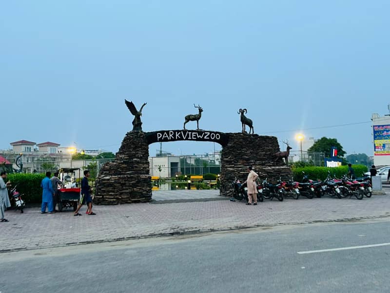 FACING PARK HOT LOCATION 5 MARLA PLOT IN TULIP EXT BLOCK 6