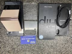 Samsung z flip 4 only screen broken all ok | URGENT SALE |