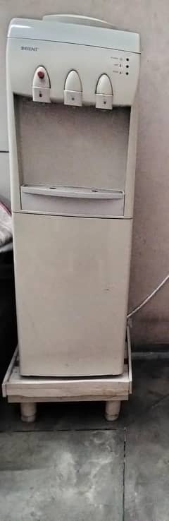 Orient water dispenser