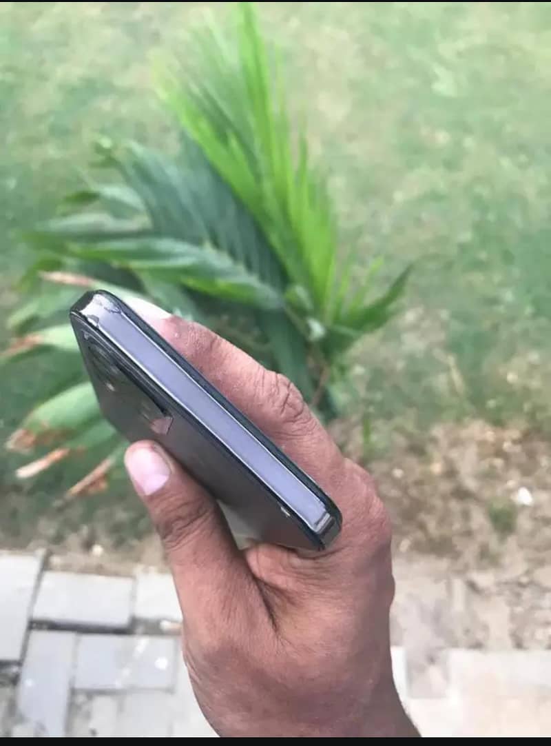 12GB 256GB non pta with box exchang possible 7