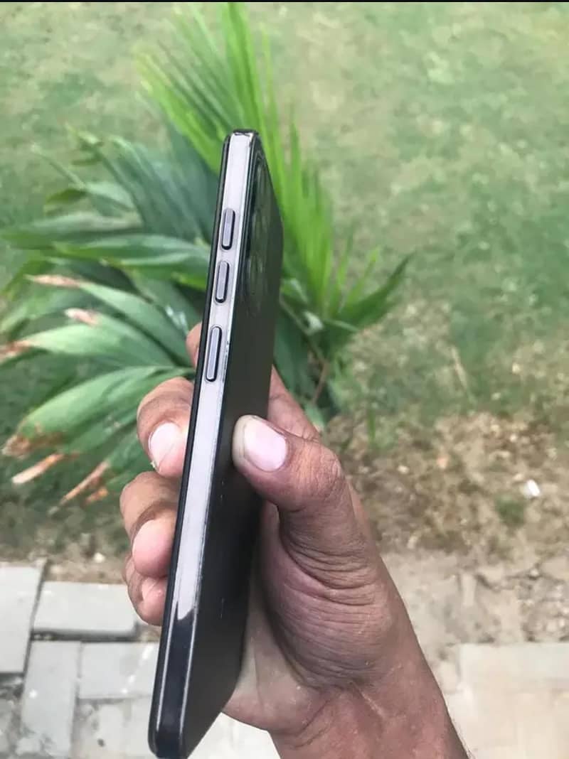 12GB 256GB non pta with box exchang possible 8