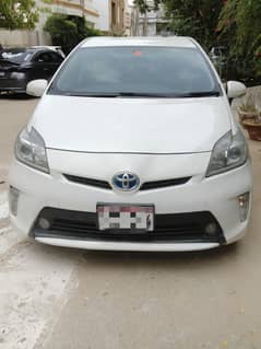 Prius S push led Pearl white