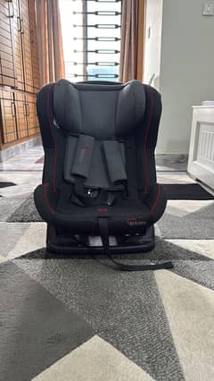tinnies Car seater in an excellent condition