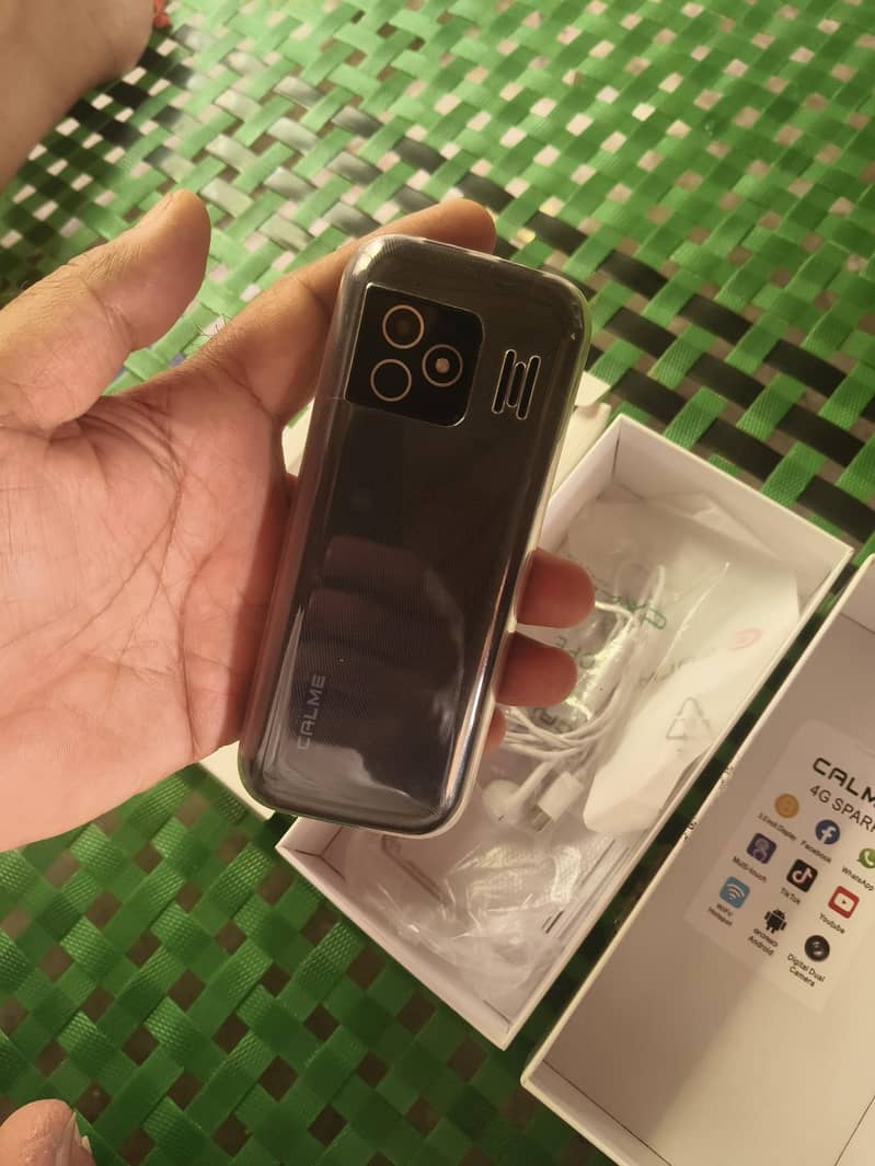 Calme Spark 4G only 2 day use zero condition 4