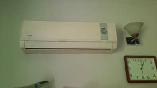 Gree 1 Ton AC