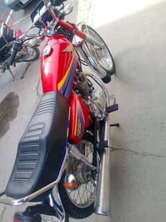 Honda bike 125 CG Urgent 03252452658 for sale model 2009