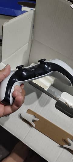 PS5 disc with box in good condition