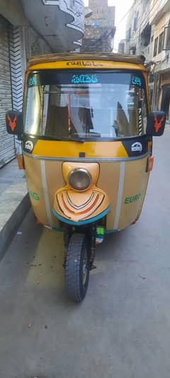 1 six seater auto Taiz Raftaar Rickshaw for sale