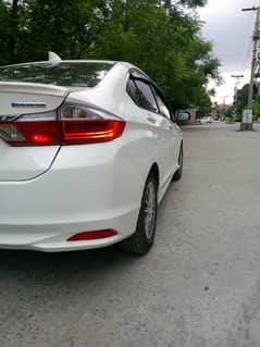 Honda Grace Hybrid 2015