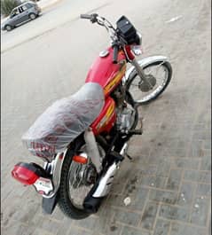 United 125