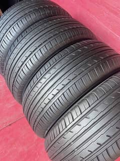225/55/R/17 Yokohama Bluerth Es32