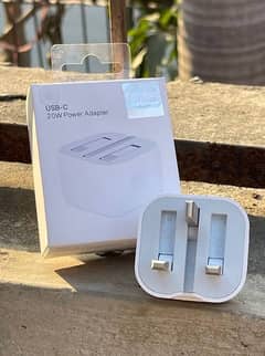 Apple 20w 3 Pin Mercantile adapter
