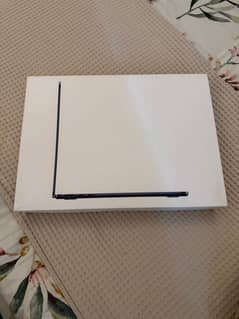 Brand New Macbook Air M3 in midnight blue