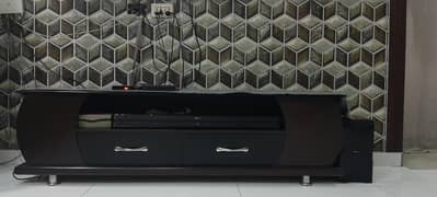 media wall table