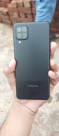 Samsung A12