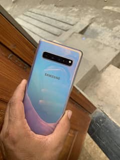 S10