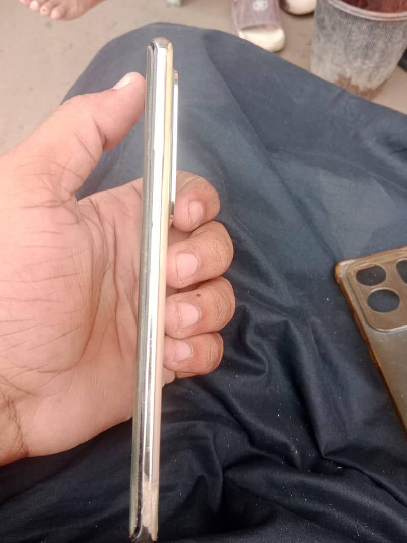 zero30 16 256 box charjr orignal. contect 03430557371 0