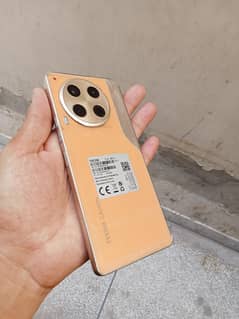Tecno camon 30 12+12/256