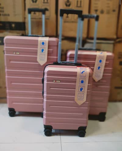 Traveling bags lagguge pack of 3 allover Pakistan delivery free