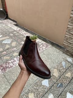 dark brown chelsea boots