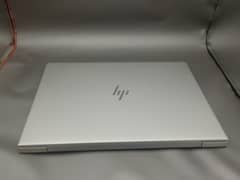 I am selling HP laptop 840 g5 i5 8th 256ssd 8 gb ram