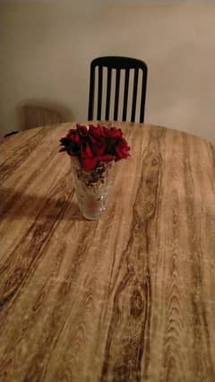 DINNING TABLE 6 SEATER