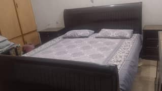 king size bed with dressing