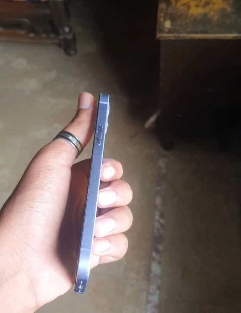 Iphone 12 * 64GB * non pta but zong sim working * Exchange possible 3