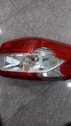 yaris genuine back light back mirror damage