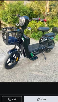 yj future electric scooty