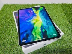 iPad pro 4th Gen 2020 model 128gb with full box