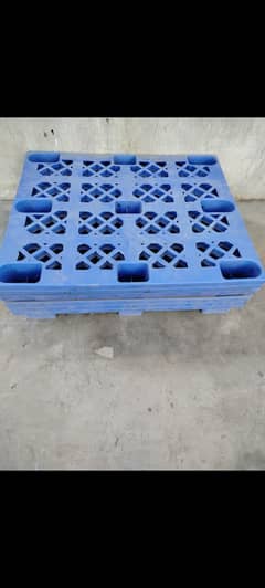 used plastic pallets for sale