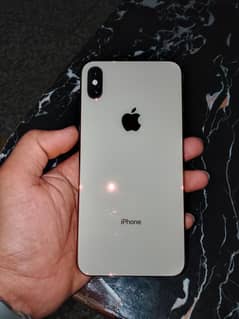 Iphone Xs Max Golden color 64gb dual sim PTA proved