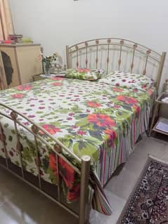 Iron King Size Bed With 2 Side Table