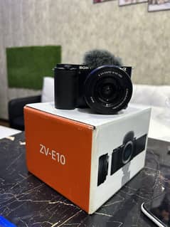 Sony zv-E10 camera new condition