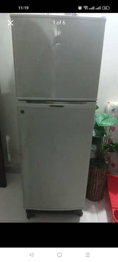 fridge hai  used me condition apk samny he